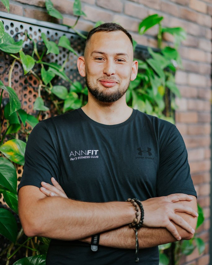 Szymon Fuja — instruktor fitness i nauczyciel wychowania fizycznego w ANNFIT