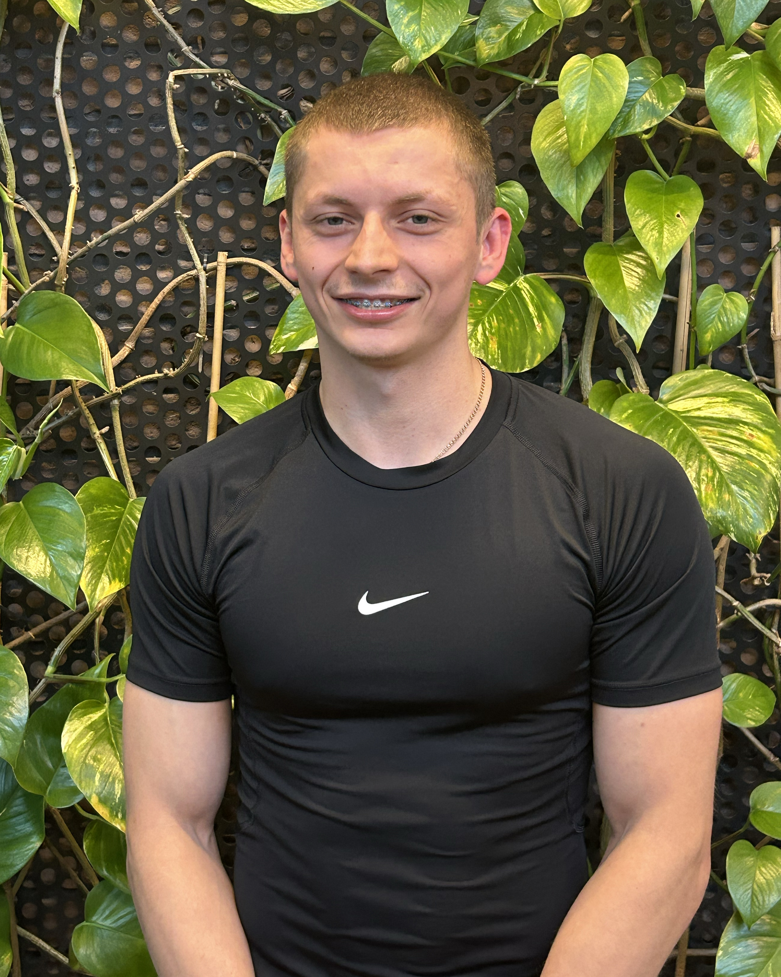 Szymon Skrudlik — trener personalny i specjalista od treningu siłowego w ANNFIT